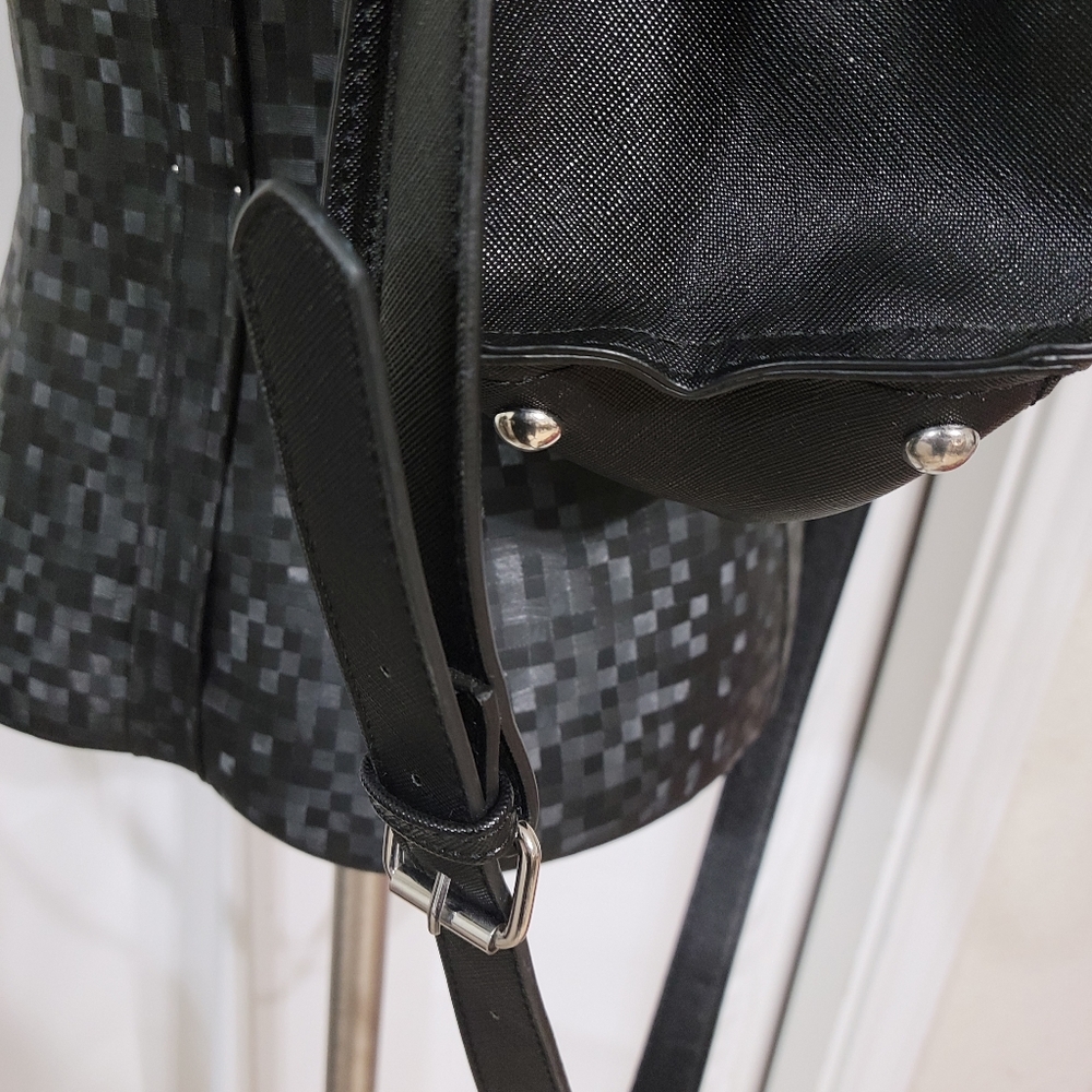 Purse - Picture 2 of 9